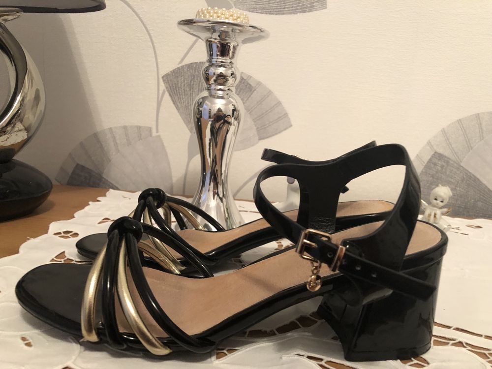 Nowe sandalki Prima Moda r.40