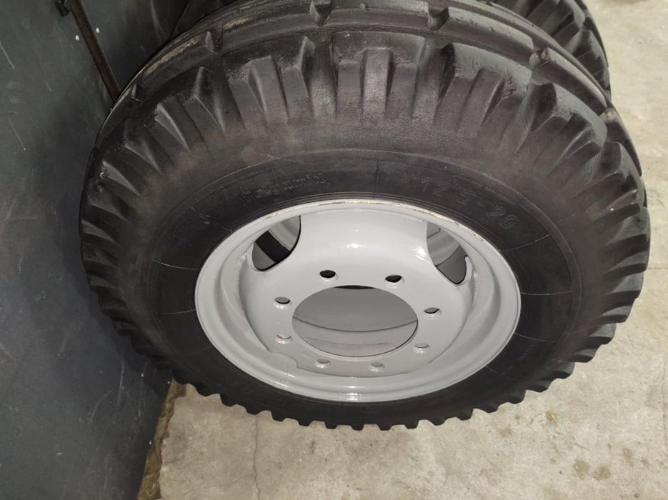 Koła do przyczepy 12.5 - 20 Pneumant 8 otw. HL D-47 Brandys