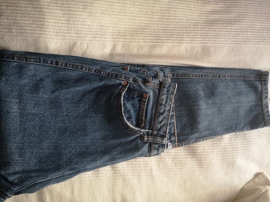 Calças mom fit lefties