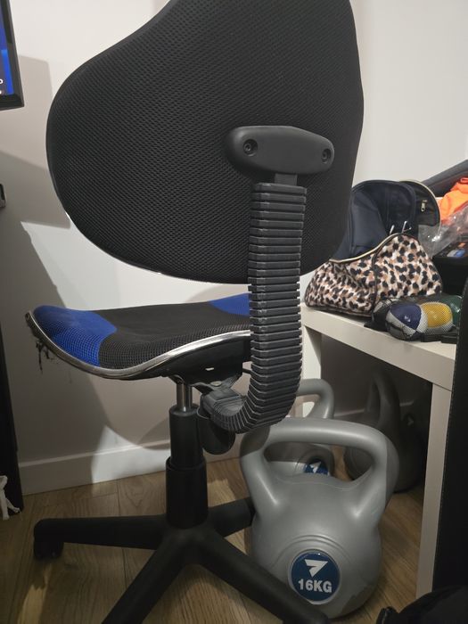 Krzesło obrotowe biurowe Jysk