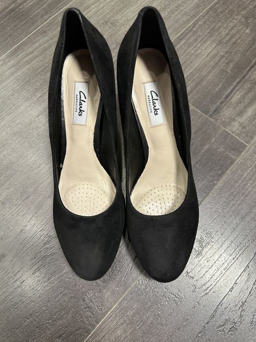 Туфли Clarks замш на каблуке р 39