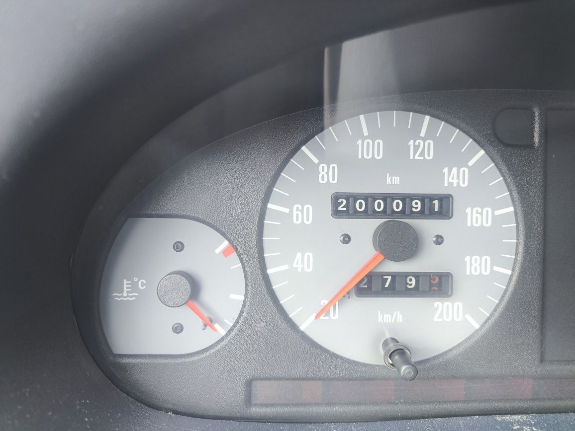 Skoda Felicia II Hatchback 1.6 75KM 55kW 1999r