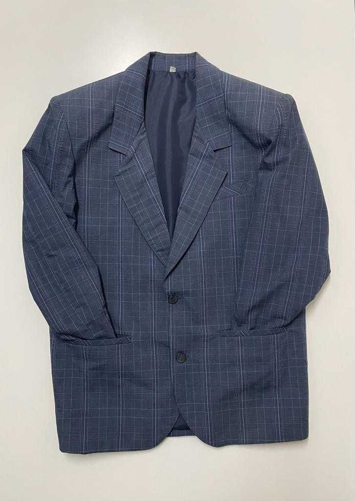 Blazer azul escuro aos quadrados