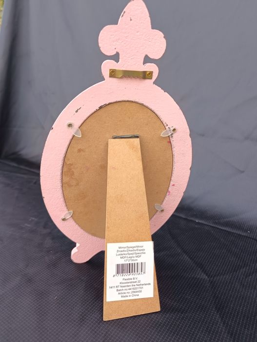 Małe różowe lusterko