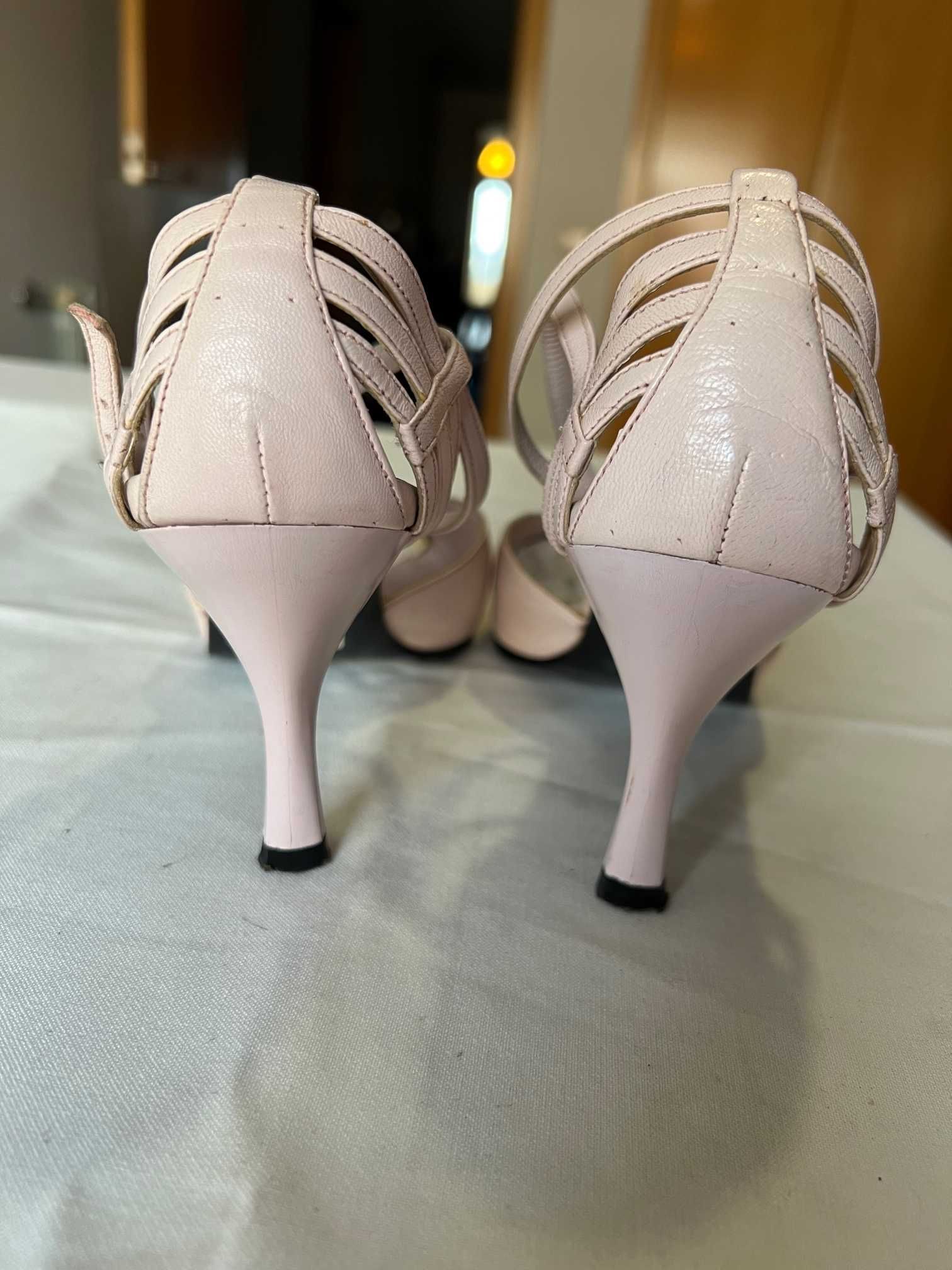 Calçado de Senhora Diversos Modelos - Sapatos Pele Couro tamanho 38