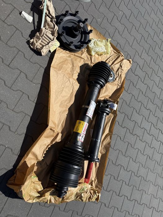 Wał do dużych pras Kostek New Holland podwójny sprzęgło poślizgowe