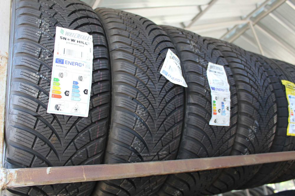 Шини ЗИМА 215/55/17 WATERFALL SNOWHILL 3 94V - 4 шт.