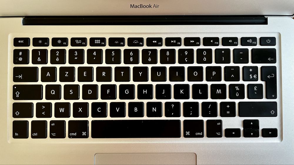 Laptop MacBook Air 7,2 A1466 13" - Intel Core i7 2,2 8GB, 128GB