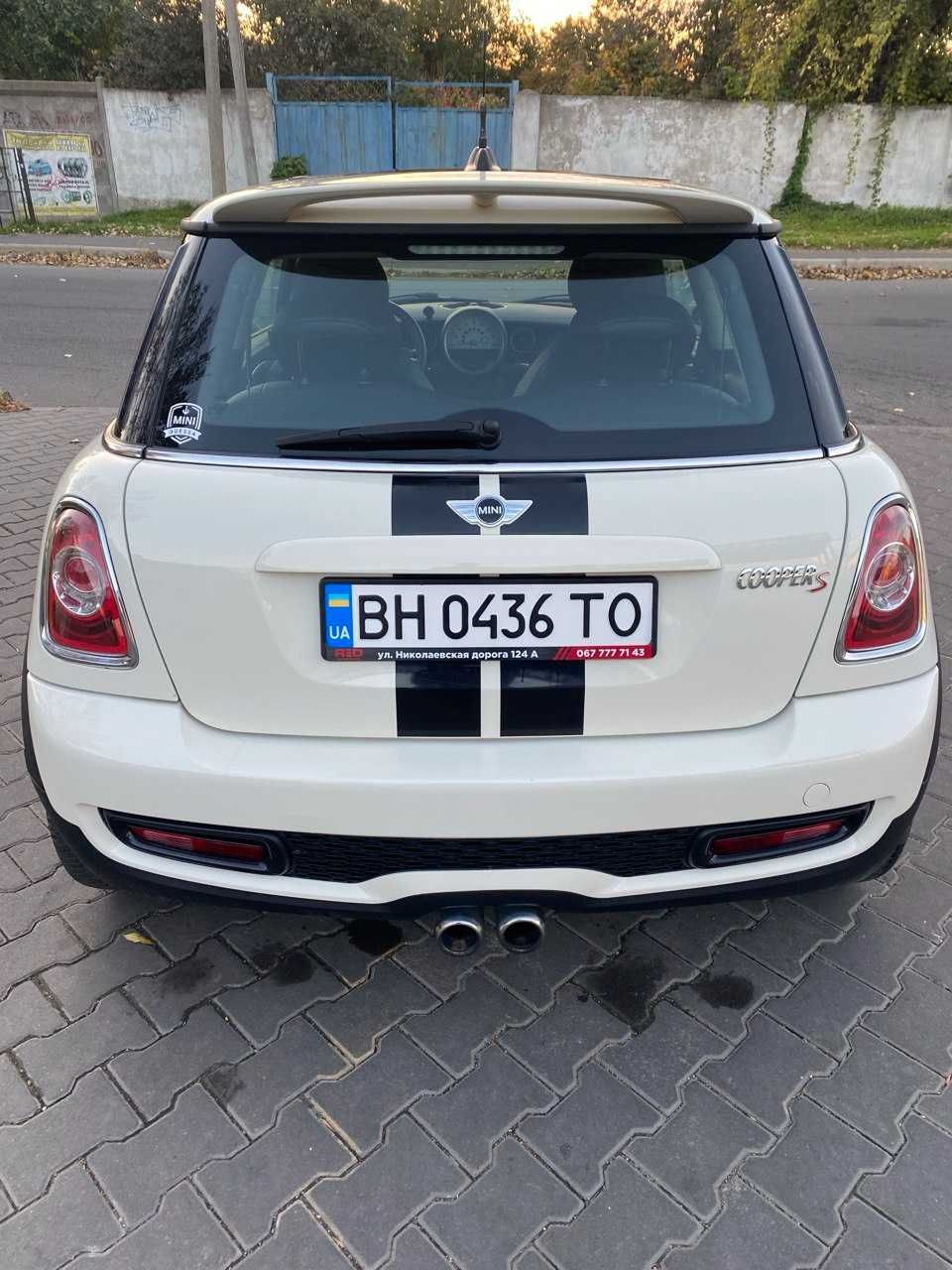 Продам MINI Cooper S Hatch 2013