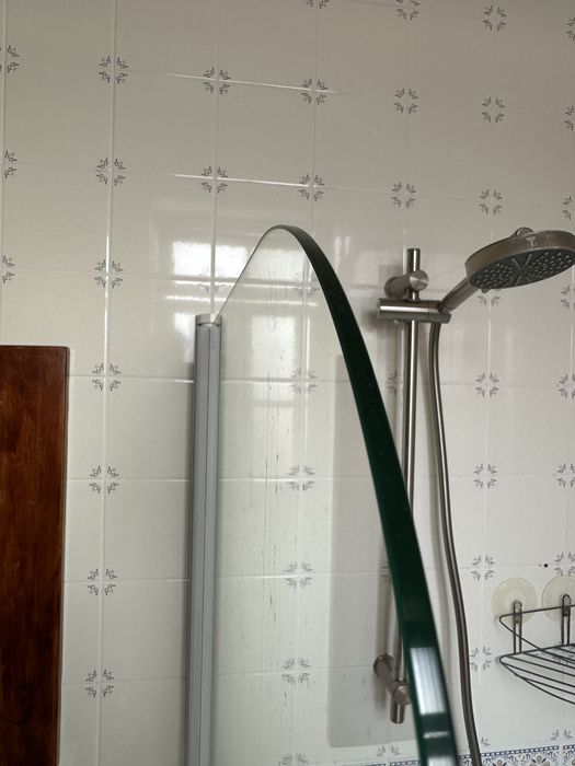 Resguardo de banheira com vidro temperado