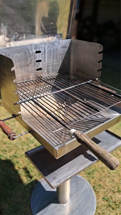 Grill z stali nierdzewnej