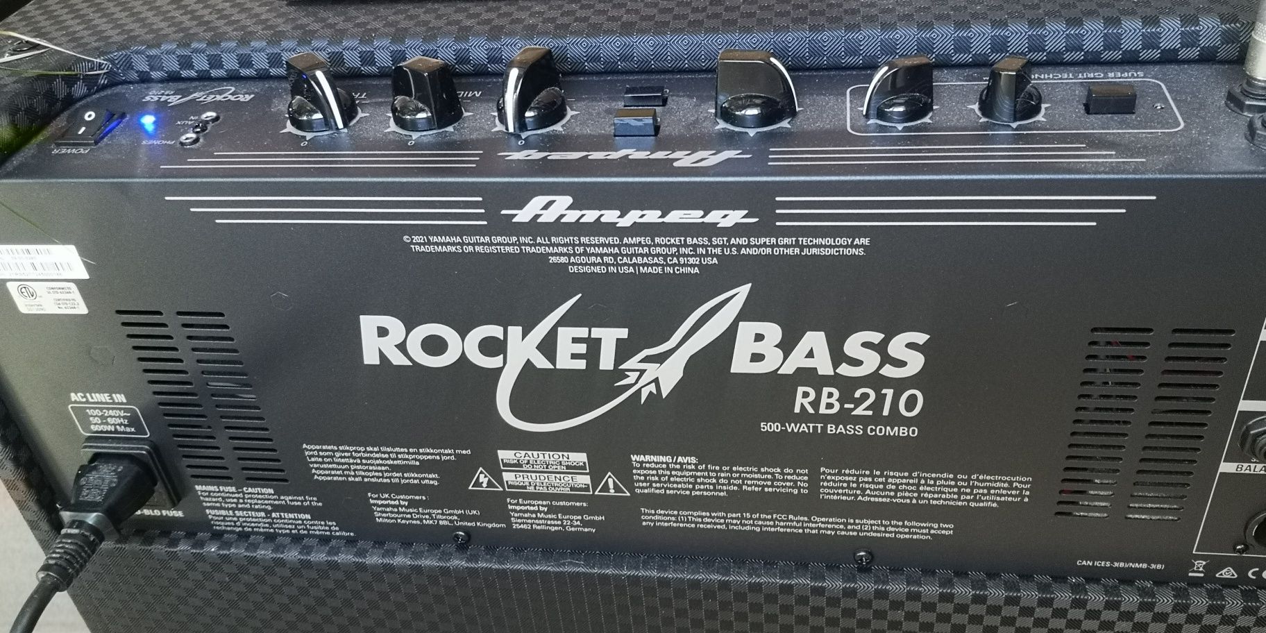 Ampeg Rocket Bass 210