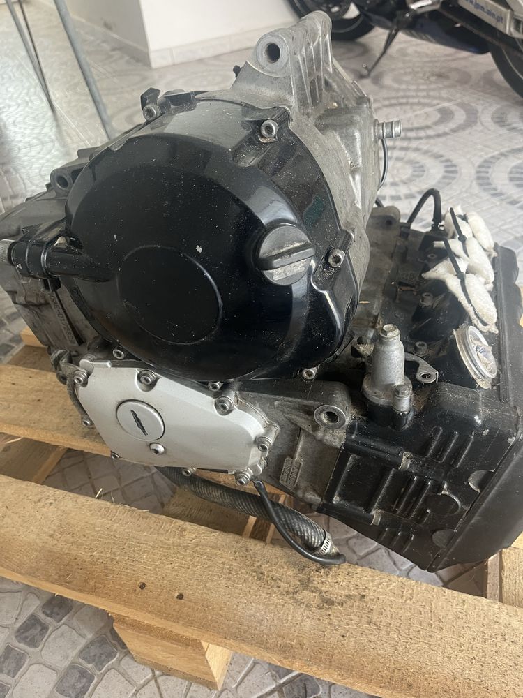 motor yamaha r1 2000