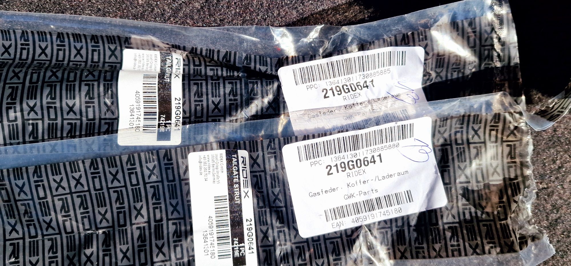 Amortecedor de porta-bagagens RIDEX 219G0641 . 2 unidades