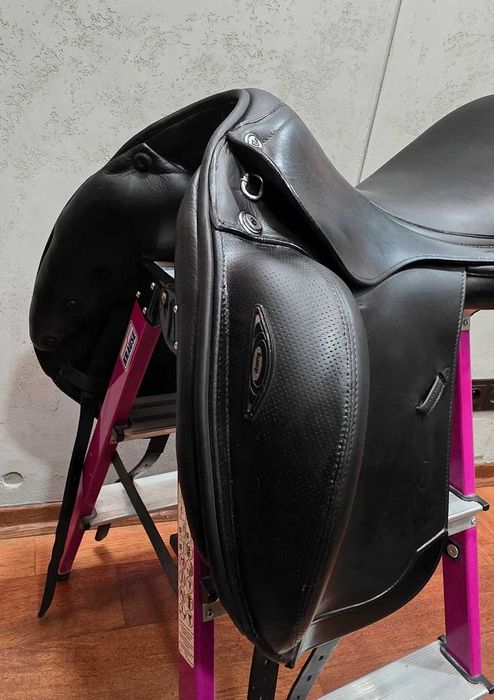 Siodło ujeżdżeniowe X-PRESTIGE HELEN D K 17", 32 łęk, stan idealny