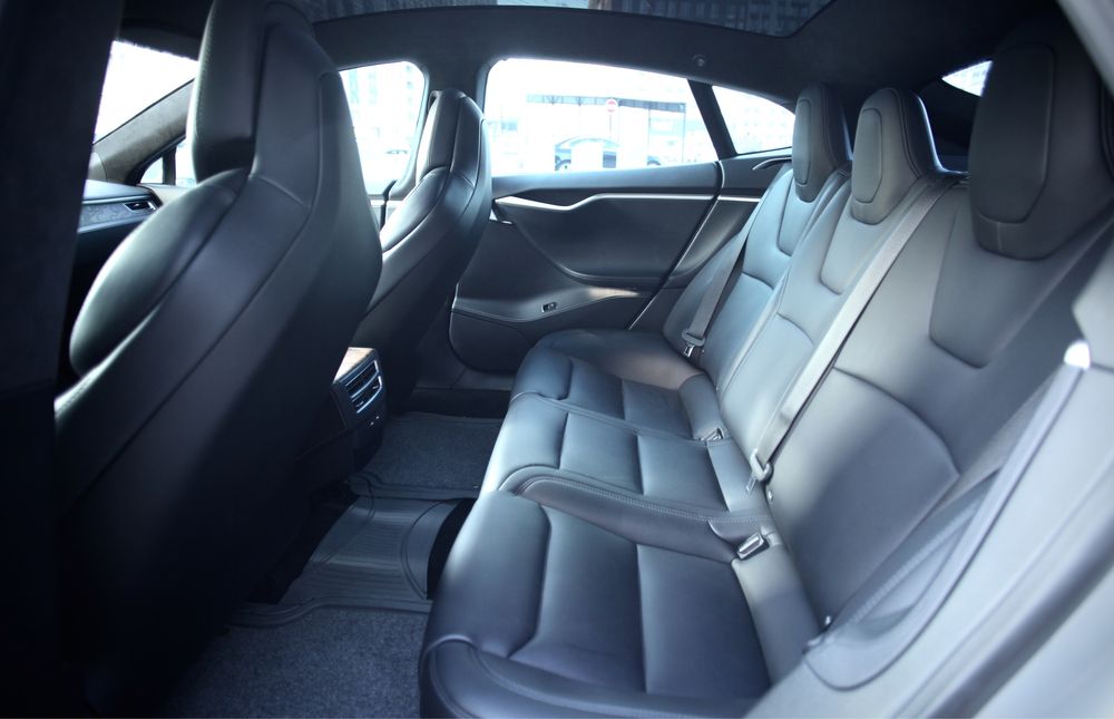 Tesla S 75 D Pnevma 8 міс 17рік