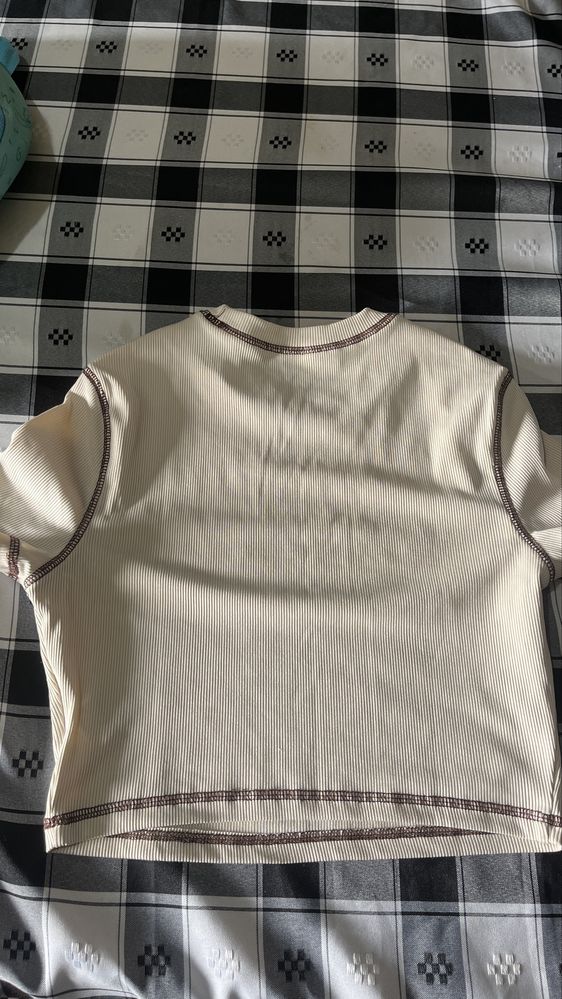 Top com manga da Shein