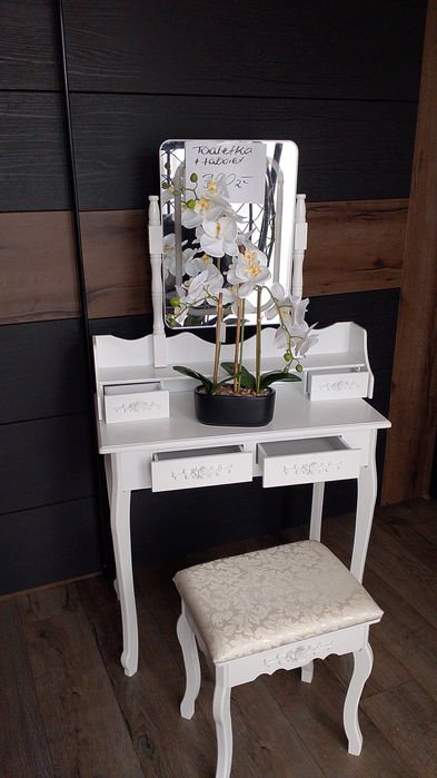Toaletka lustro LED  taboret szuflady