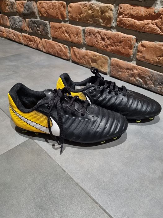 Korki NIKE Tiempo - rozm. 38.