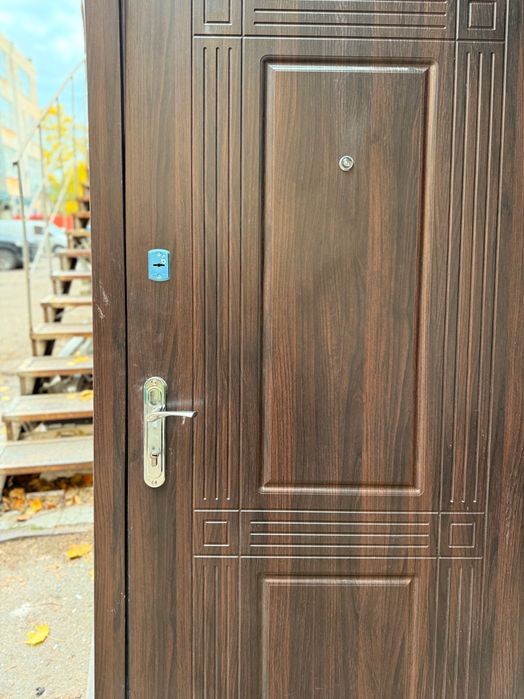 Двери входные с накладками МДФ