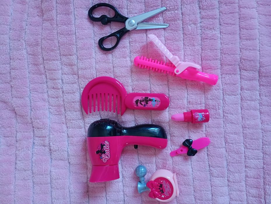 Набір перукаря для дівчаток,фен,дзеркало,гребінчик,ножиці,фартушокзако