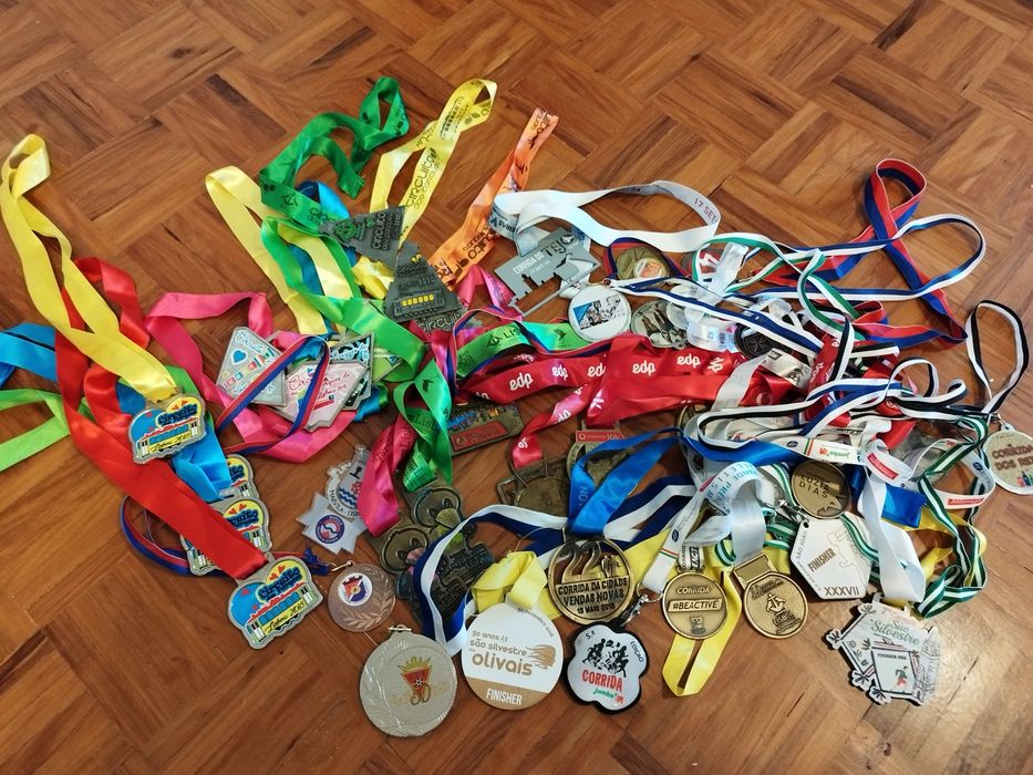 Vendem-se 31 medalhas de atletismo