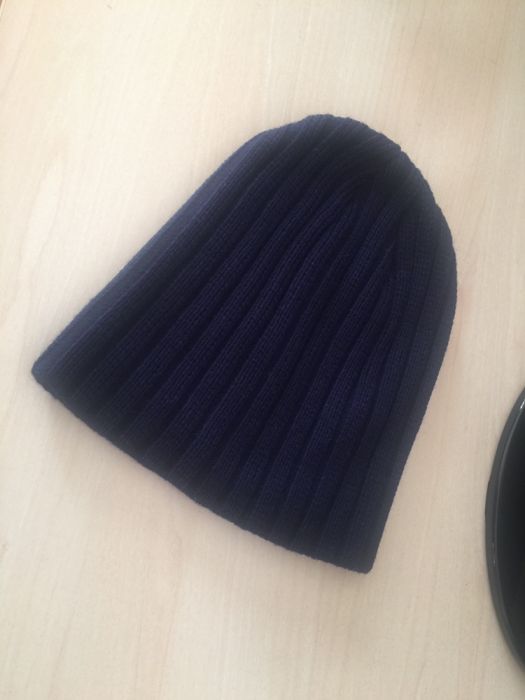 Gorro azul canelado novo