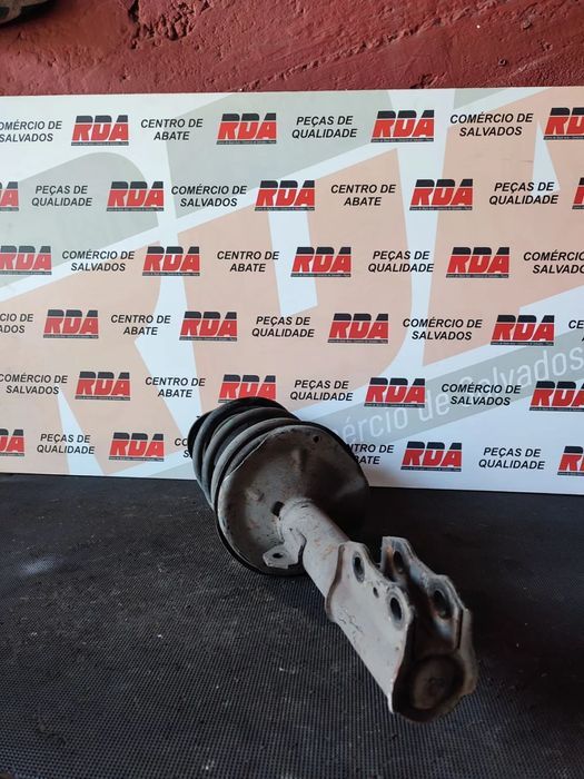 TOYOTA COROLLA 2006 D4D  SUSPENSÃO DIREITA