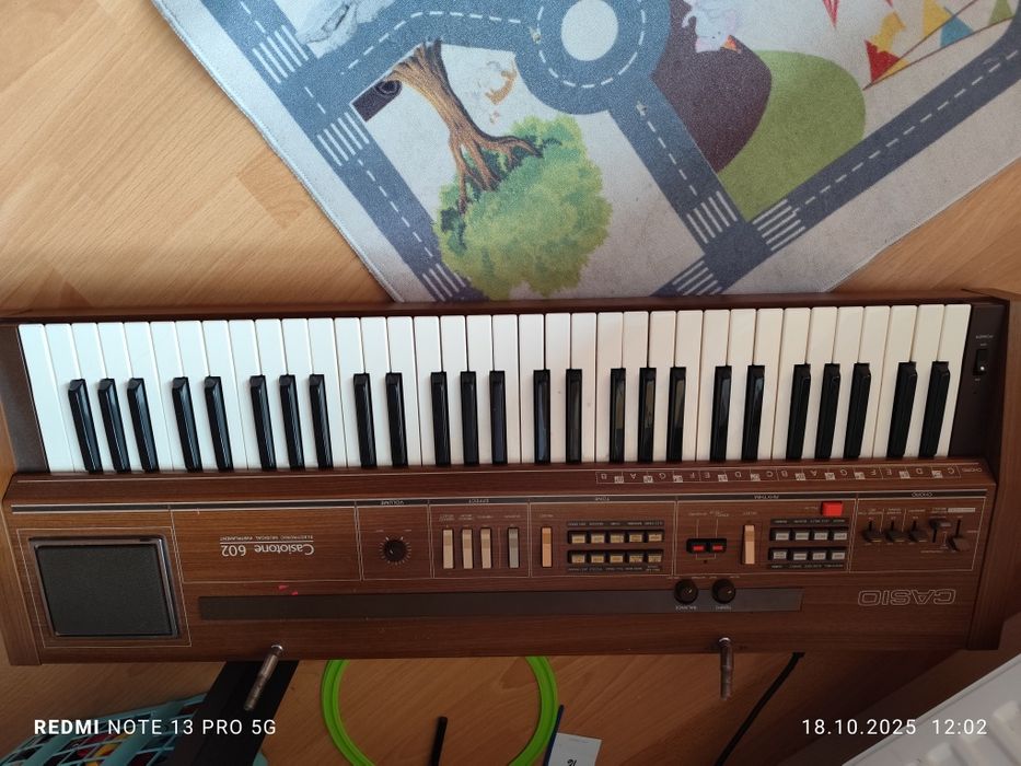 Sprzedam keyboard a Casio Casiotone 602