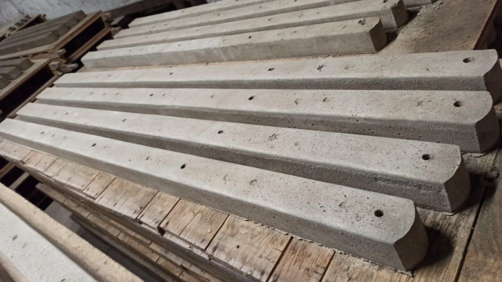 Słupki betonowe do sadu, ogrodzeń