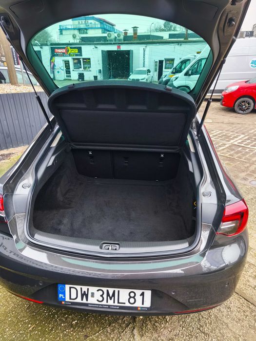 Tanirent.pl wynajem samochodów Łódź-seg. D Opel Insignia lub podobny