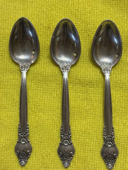 Столові прибори мнц