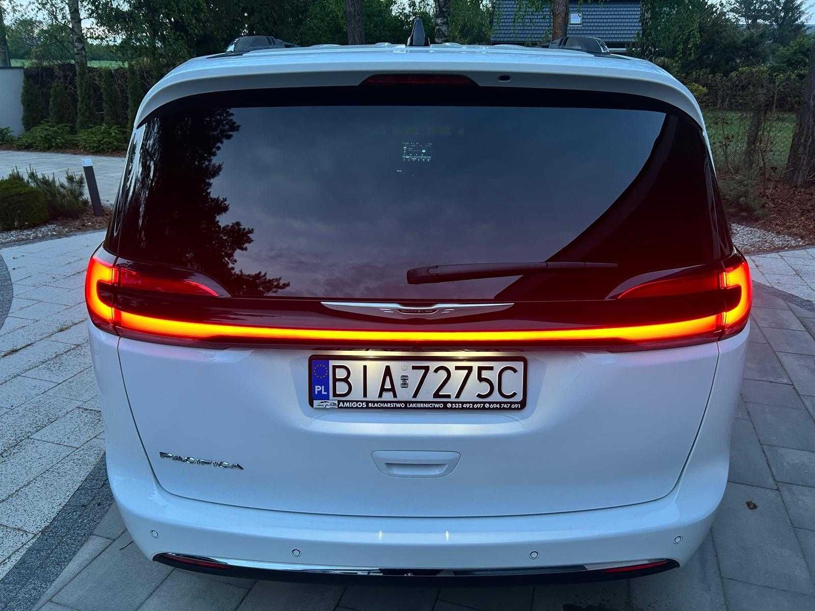 Chrysler Pacifica 3.6 V6 benzyna, 7 osobowy, VI 2023 r., stan idealny