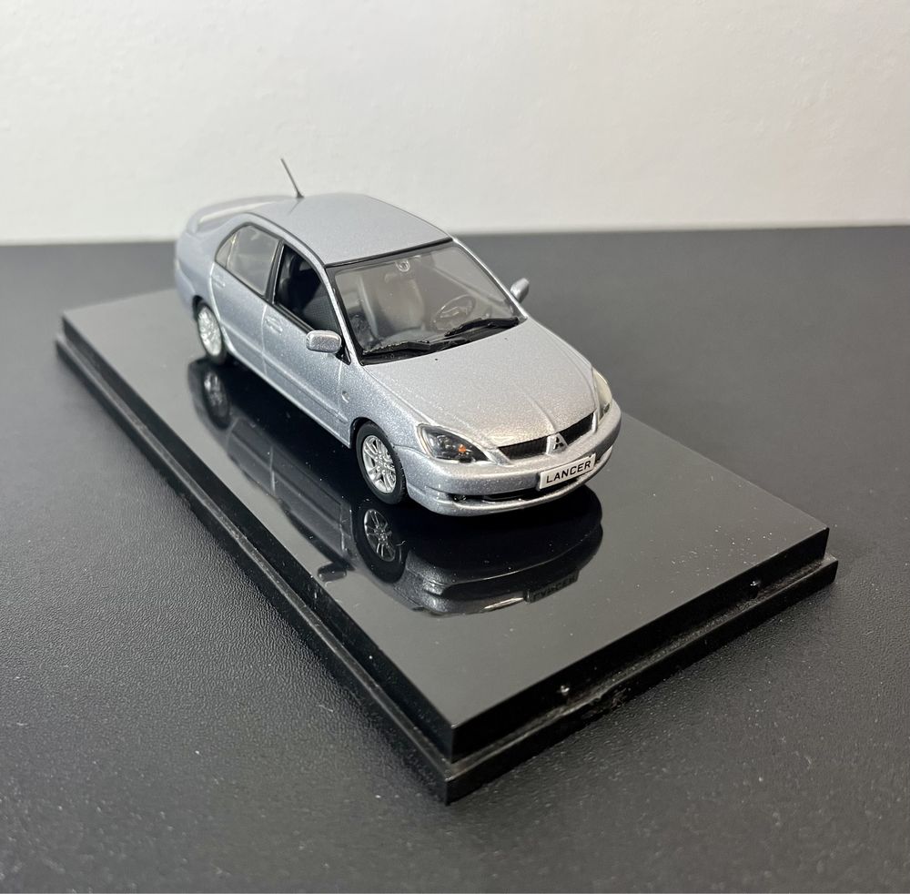 Модель Mitsubishi Lancer IX Sport 2.0 Silver 1:43