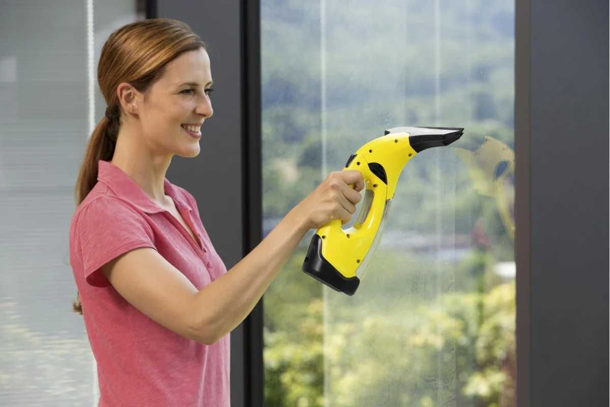 пилосос віконний акумуляторний Karcher WV 2 Plus