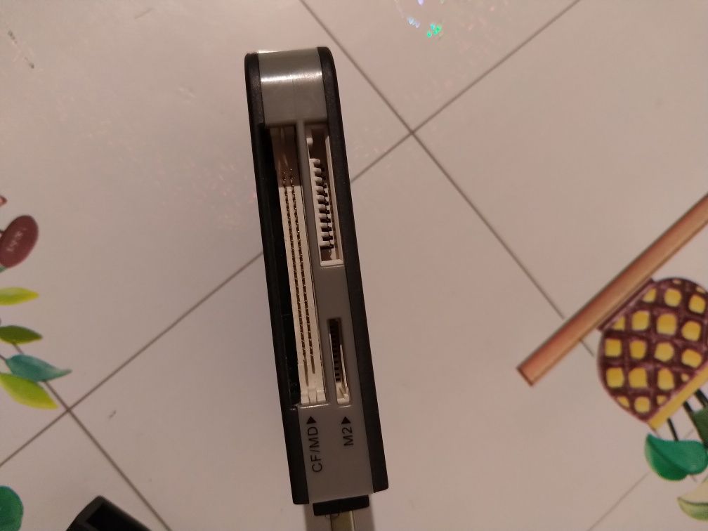 Czytnik kart pamięci microSD itp