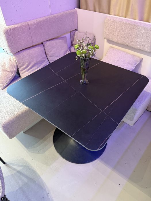 Столи для кавʼярні, ресторану. Керамограніт.