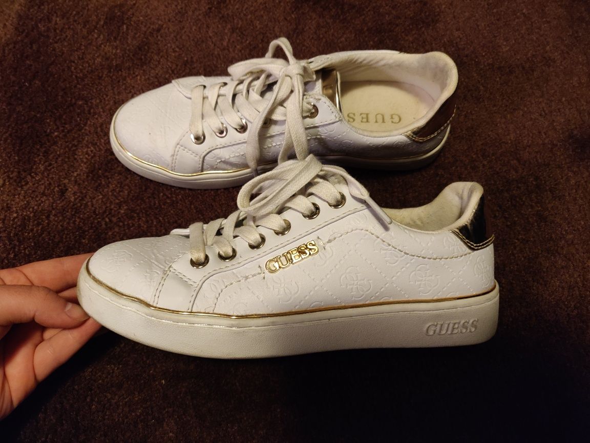 Białe Buty Guess Sneakersy, rozmiar 36
Sneakersy FL5BEK FAL12 WHITE