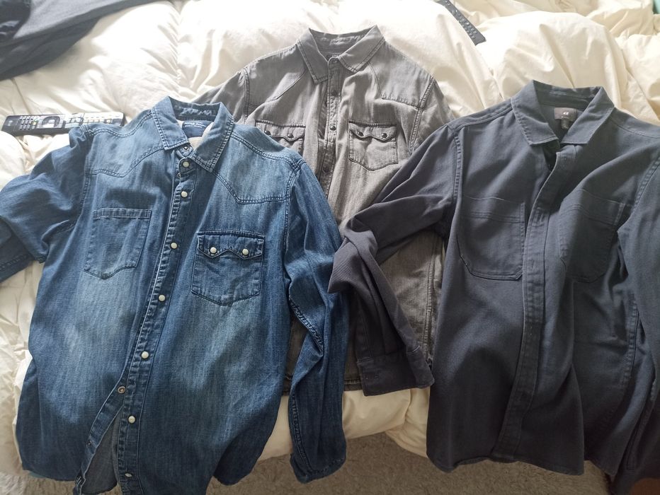 4 camisas de várias marcas tamanho S e M