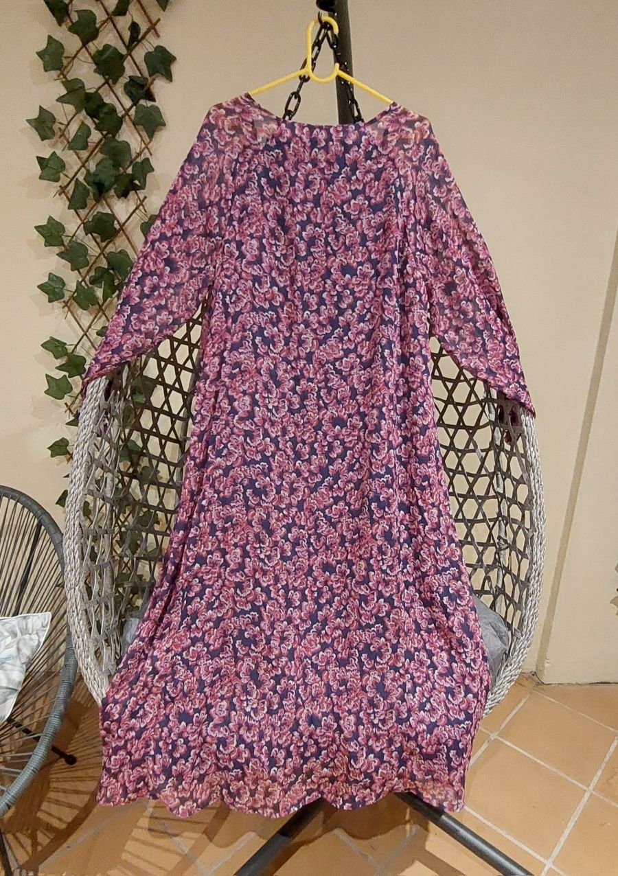 Vestido estampado rosa e azul da Cortefiel