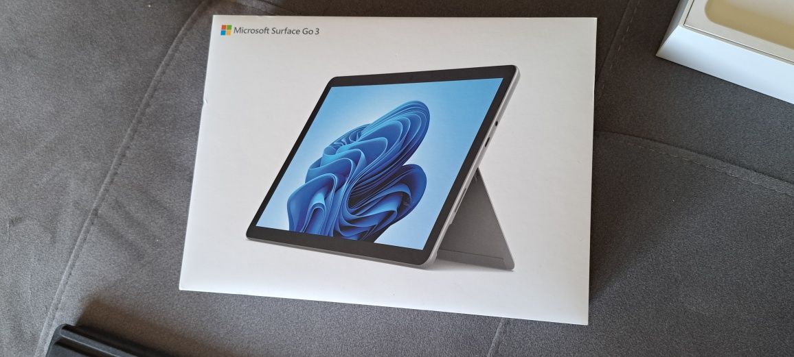 Microsoft Surface Go 3 + Klawiatura