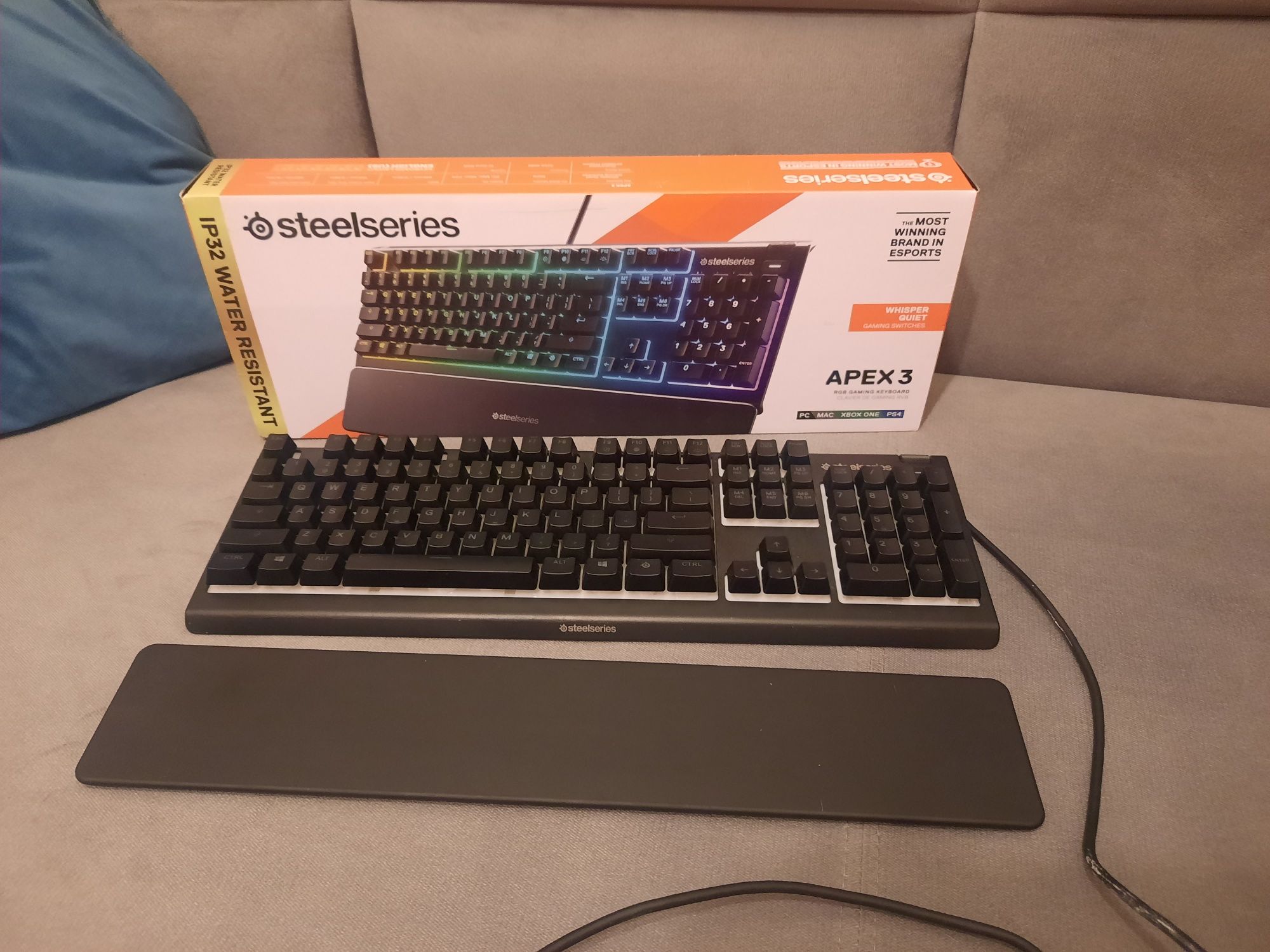 Klawiatura steelseries apex 3