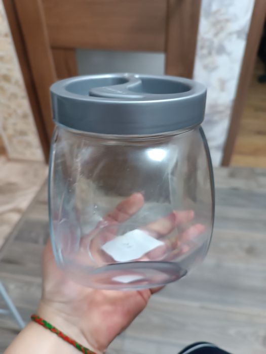 Скляна банка для зберігання з кришкою