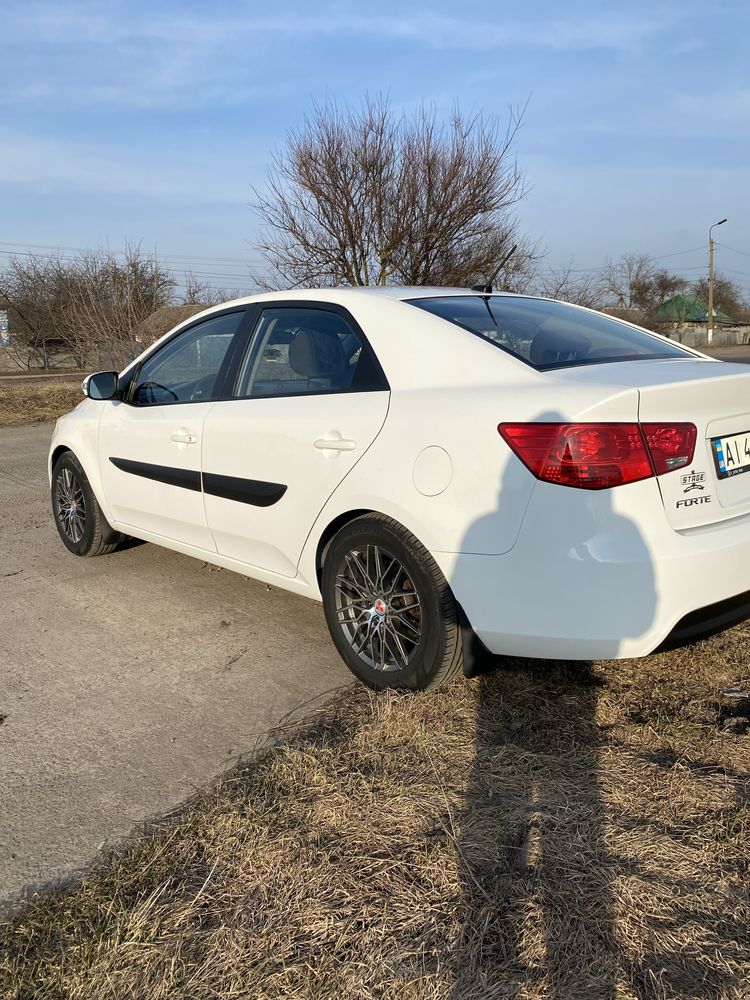 Kia Forte(cerato) 2010