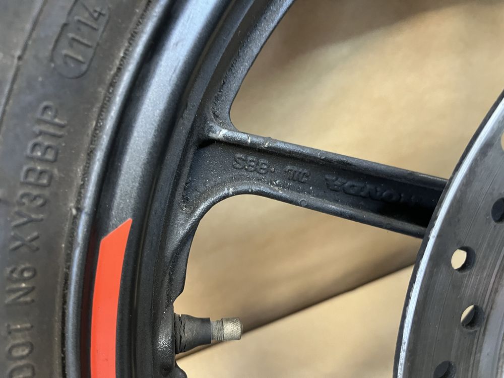 Honda cbr125 jc34 kolo opona felga przod