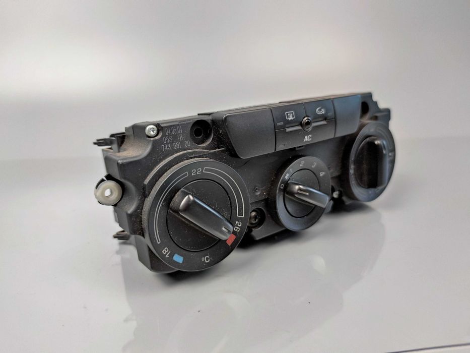 Блок панель управления кондиционером SKODA OCTAVIA A5 1Z0820047