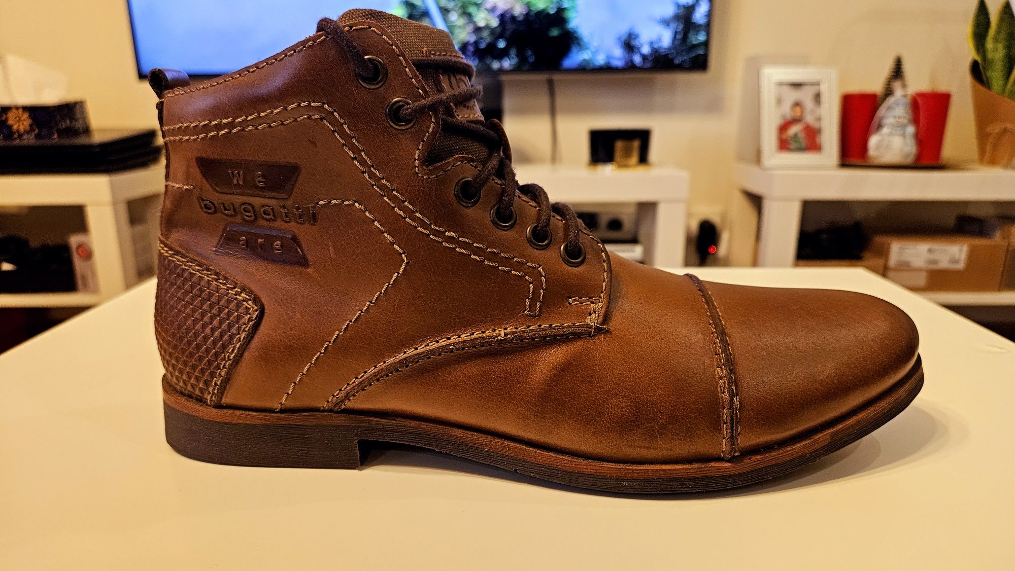 Nowe buty Bugatti skórzane ocieplane brąz rozmiar 42
