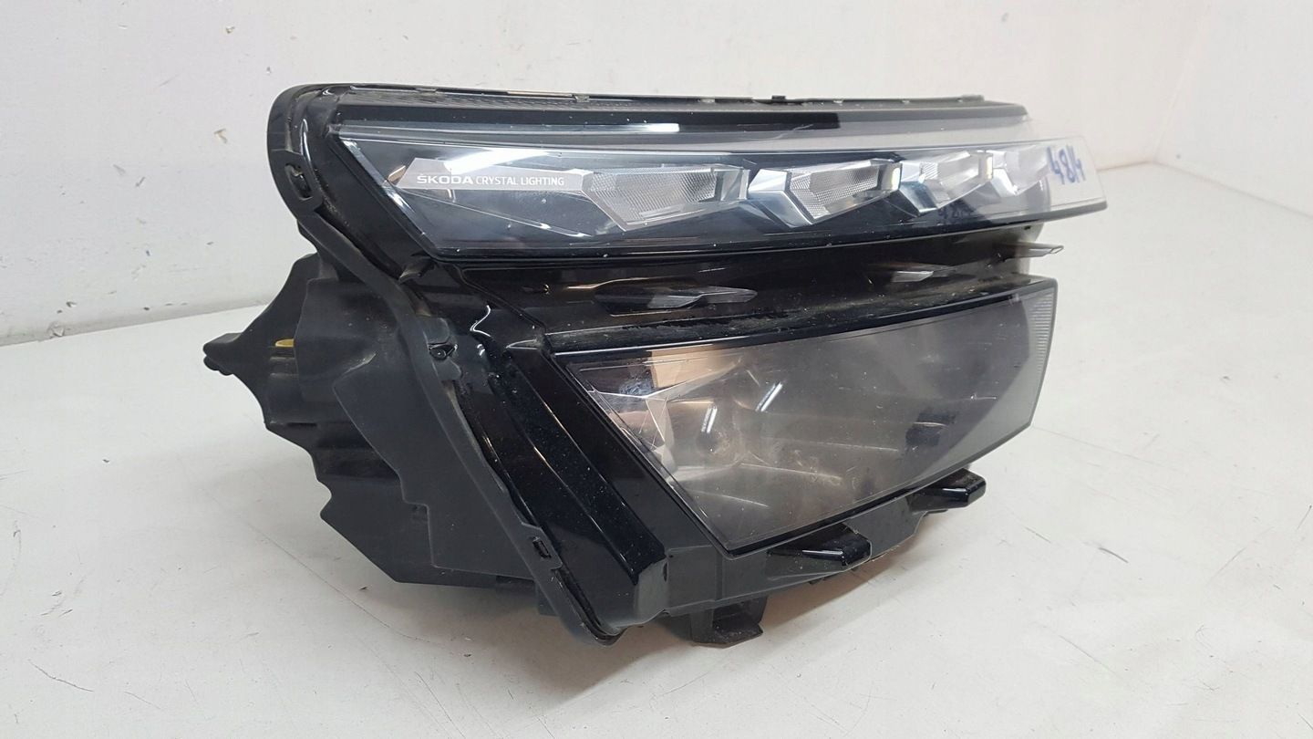 SKODA KAMIQ 18- LAMPA PRAWY PRZÓD EU