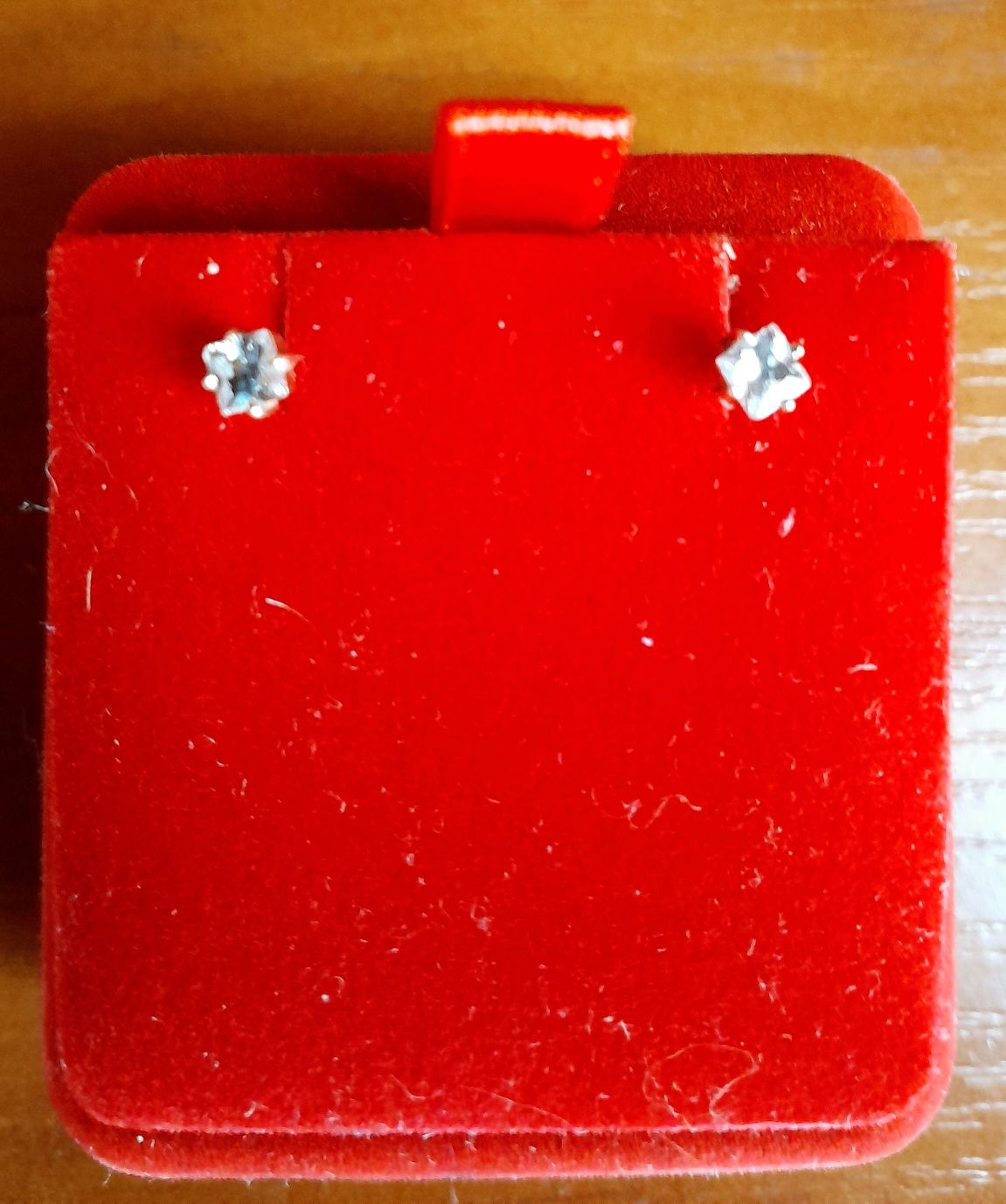 Сережки гвоздики 585 проба 1.1 гр