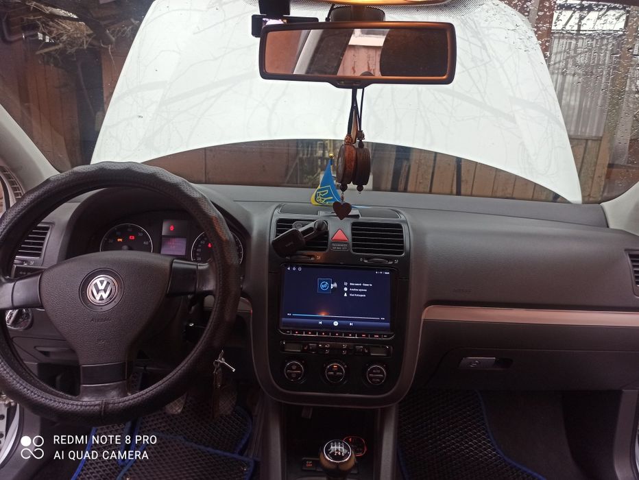 Volkswagen Golf 5 в гарному стані